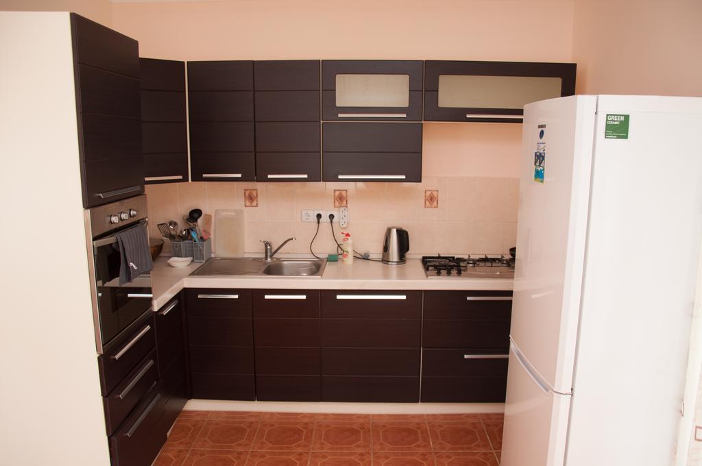 Almaty Backpackers Ostello Esterno foto